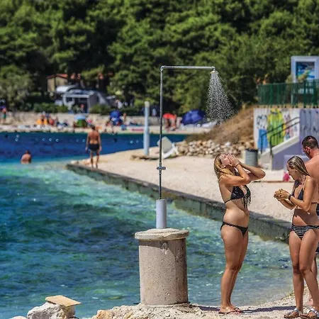 Будинок відпочинку Lovely In Okrug Gornji